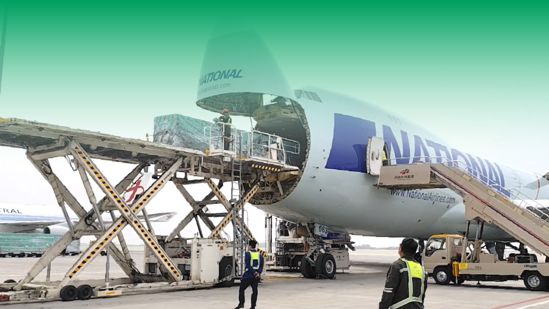 郑州-加拿大，查浦曼完成3件12米超长油气设备运输挑战