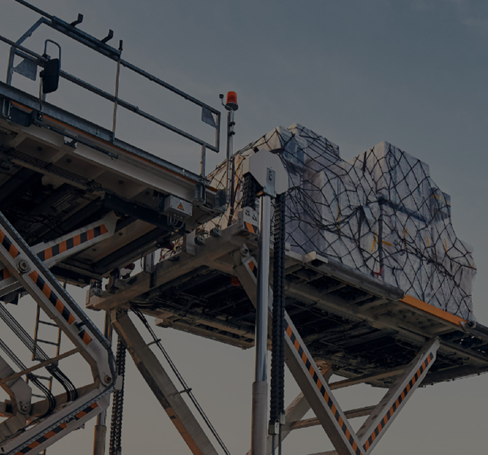 供应链高效运转 紧急包机助力石油管道设备急运