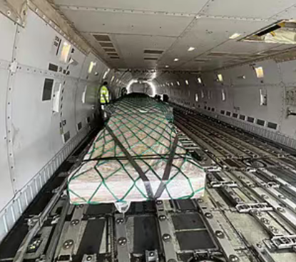 查浦曼AN-124 超大型工业设备包机交付